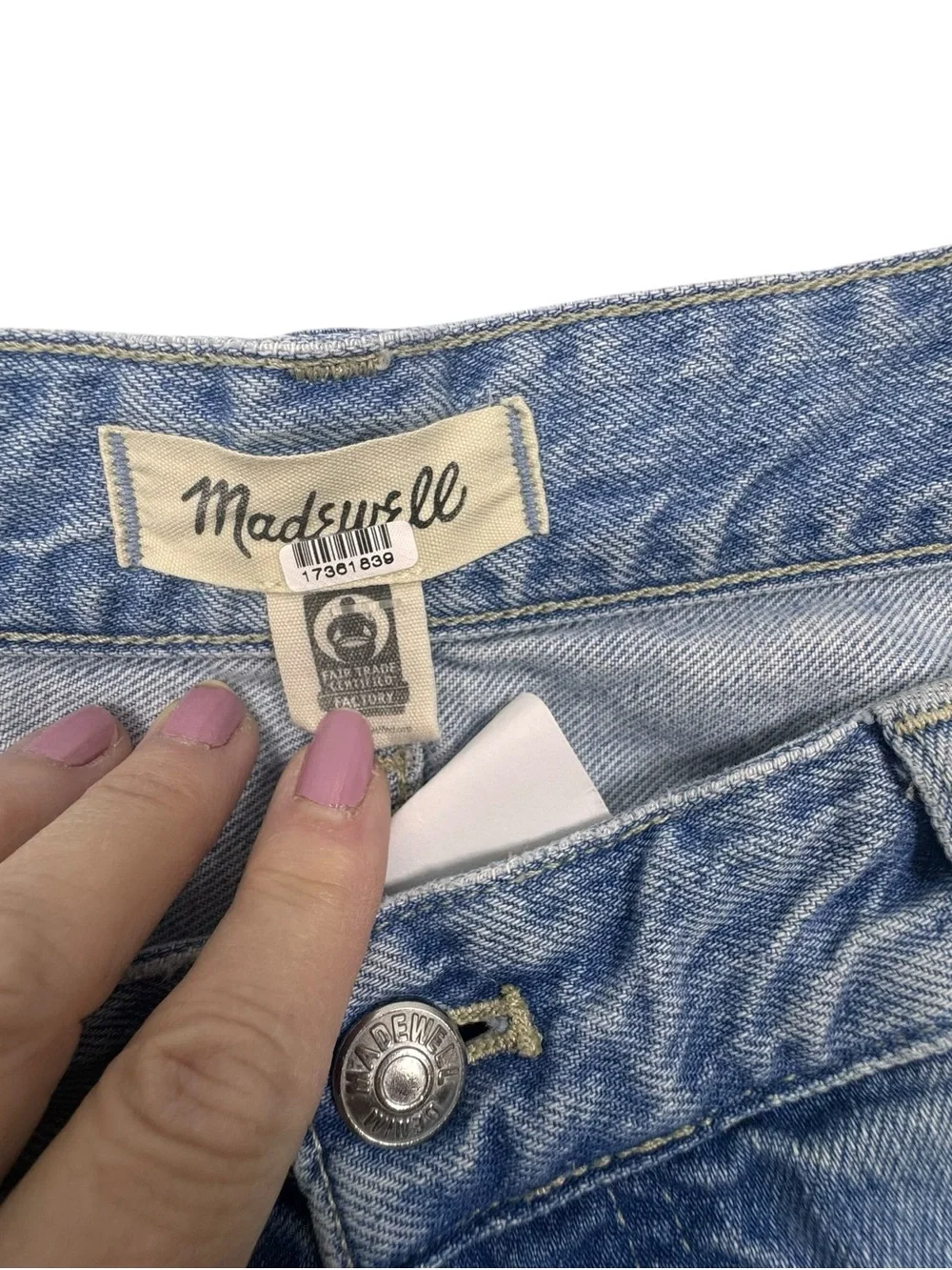 Madewell The Darted Barrel-Leg Jeans Size 31 Light Wash Cropped Raw Hem